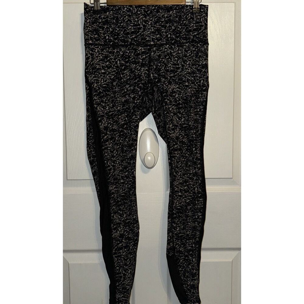 Lululemon Deep Breath Tight Iced Wave White Black‎ Full On Luon Size 8